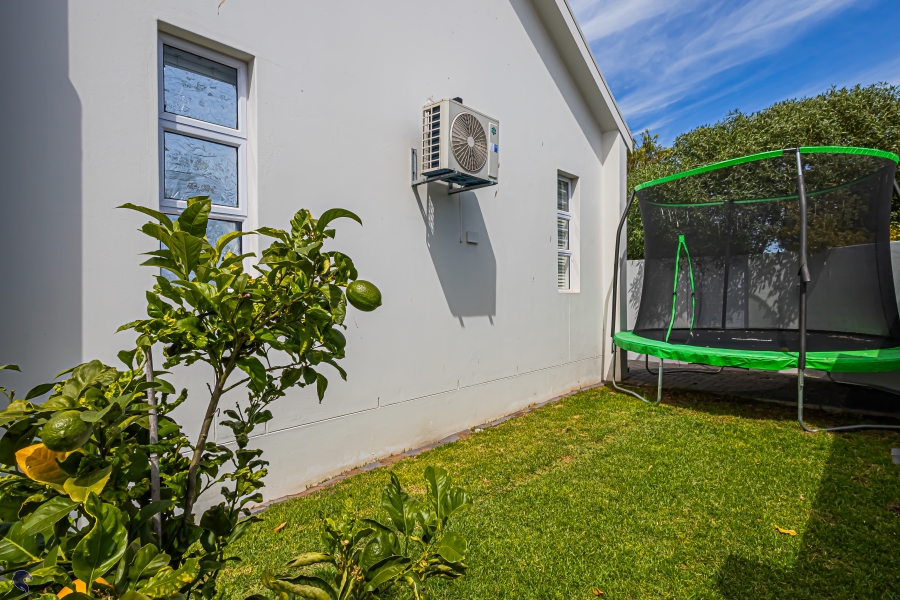 6 Bedroom Property for Sale in Country Club Western Cape